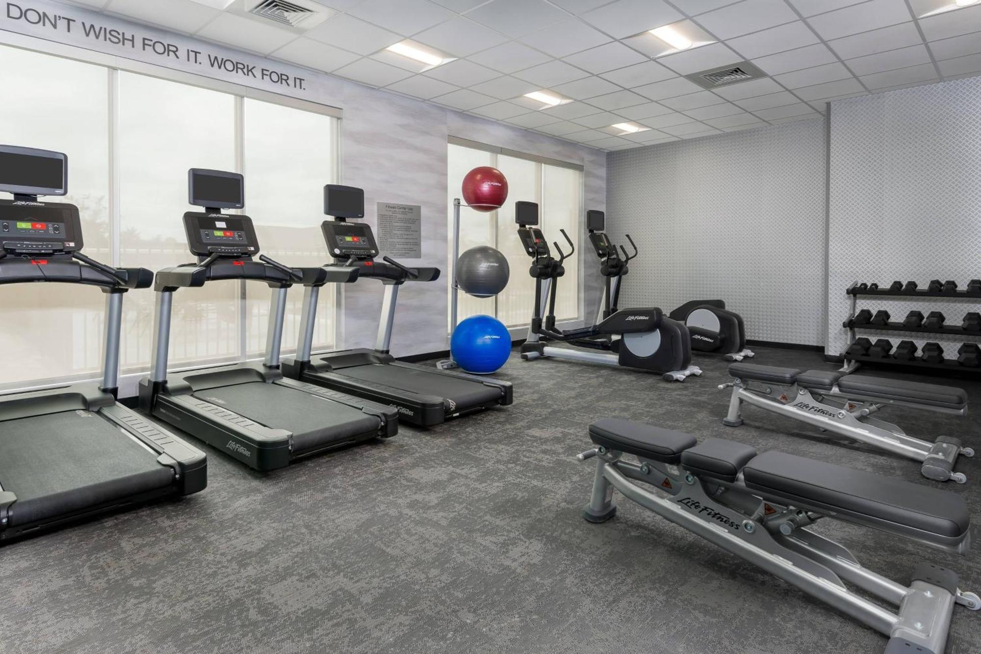 Fairfield Inn & Suites Charlotte Монро Екстериор снимка