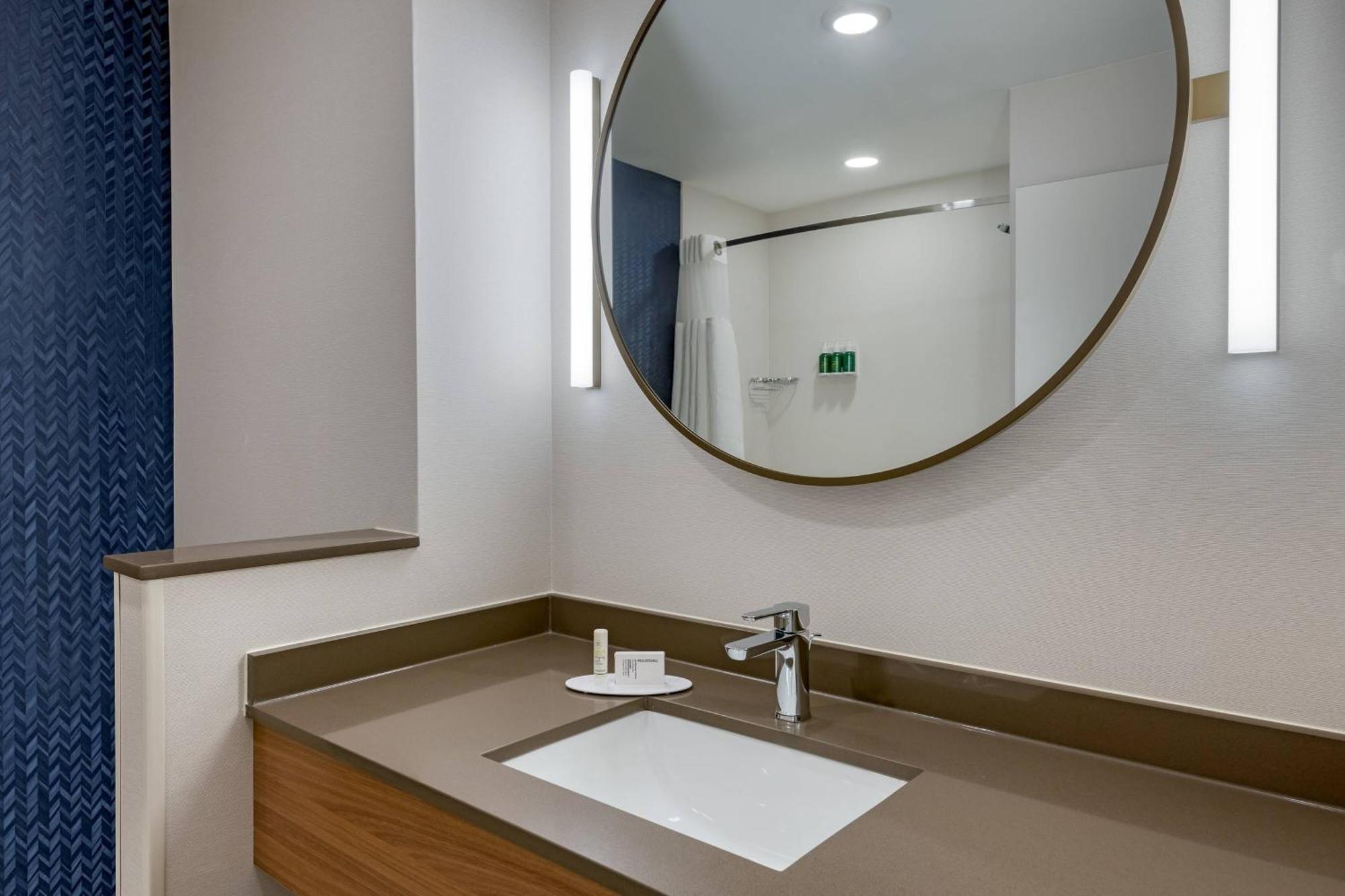 Fairfield Inn & Suites Charlotte Монро Екстериор снимка