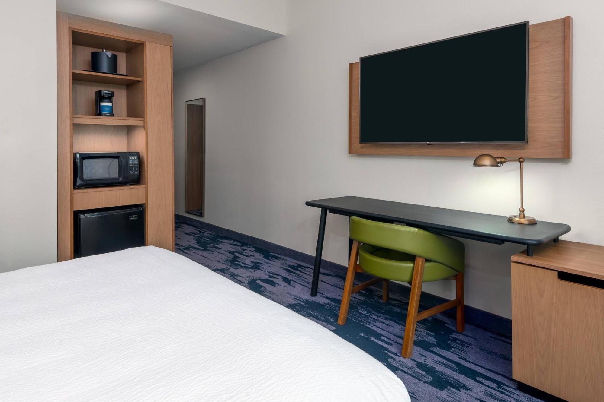 Fairfield Inn & Suites Charlotte Монро Екстериор снимка