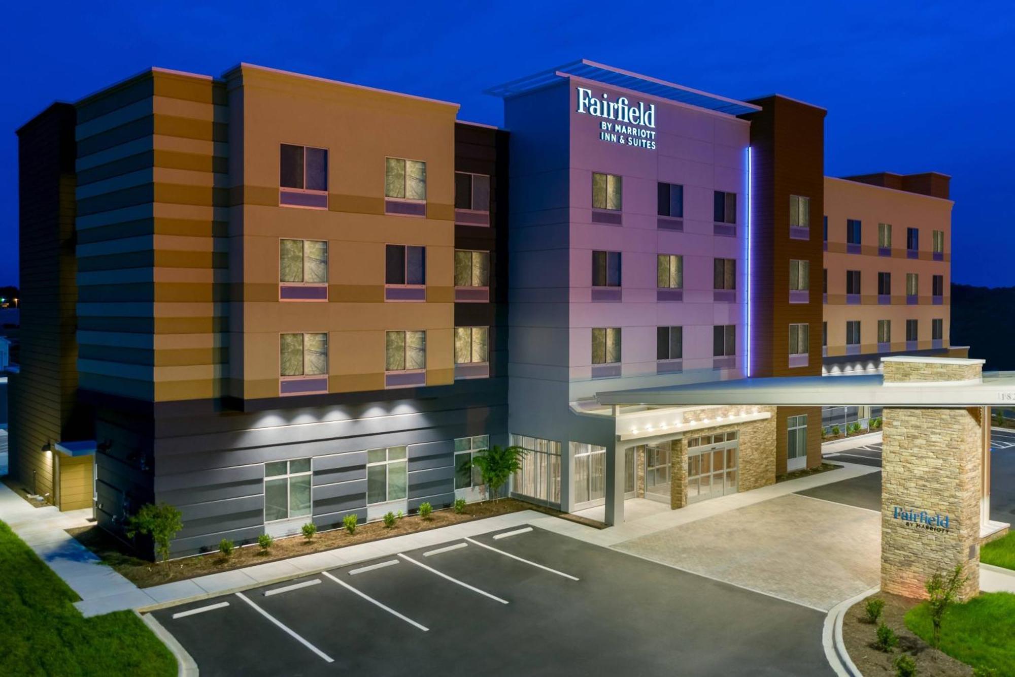 Fairfield Inn & Suites Charlotte Монро Екстериор снимка